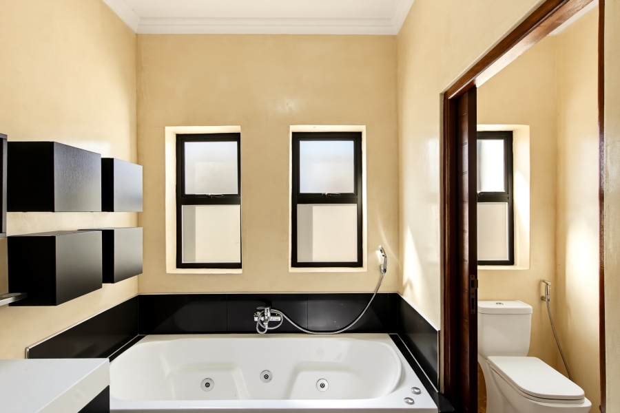 4 Bedroom Property for Sale in Croydon Vineyard Estate Western Cape